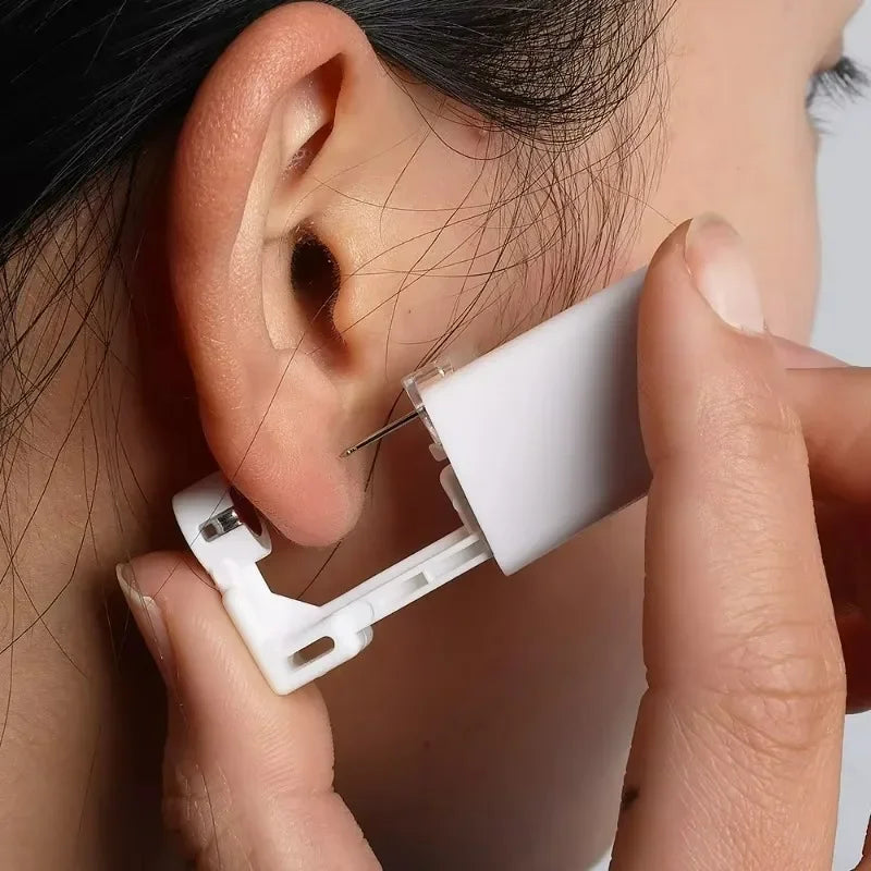 Safety Ear Piercing Gun Kit Women Men Disposable White Plastic Sterile Ear Piercing Device Fashion Simple Jewelry Piercing 2030