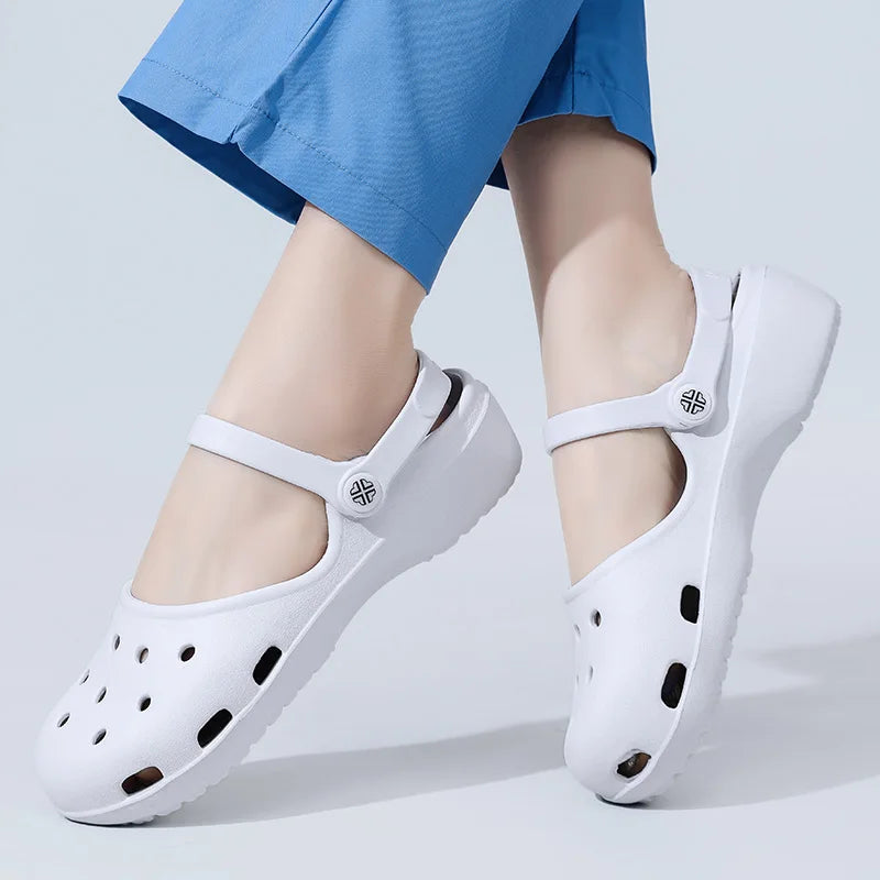 Croc Shoes for Women, Summer Solid Color Lightweight Quick-Drying Sandals, Universal for Men and Women, Office, Beach, and Outdoor Sandals