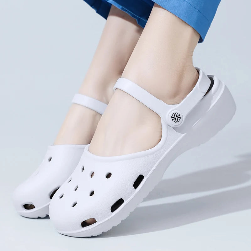 Croc Shoes for Women, Summer Solid Color Lightweight Quick-Drying Sandals, Universal for Men and Women, Office, Beach, and Outdoor Sandals